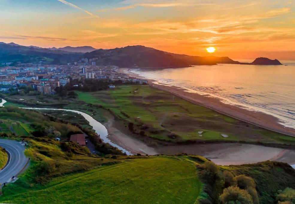 Piso En Zarauz Centro A 100M De La Playa Apartment Exterior photo
